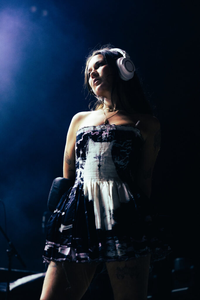 Mallrat Samantha Davidson